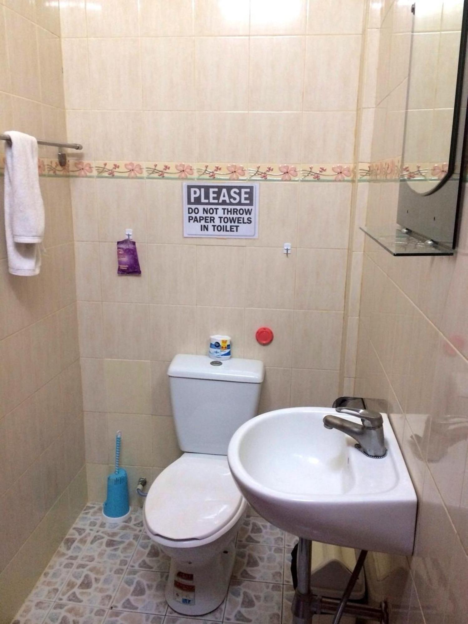 2Gether Guesthouse Карон Экстерьер фото